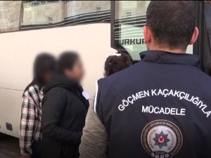 Antalya’da Hamamda Kaçak Çalışanlara Polis Baskını