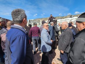 Arı Üreticilerine 22 Tonluk Besleme Şeker Desteği