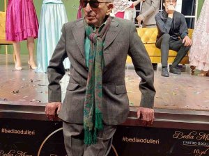 Haldun Dormen’e Sahnede 95. Yaş Sürprizi