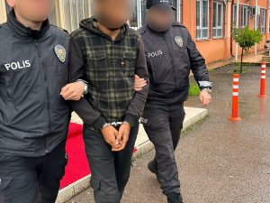 “Kimlik Bilgilerin Terör Örgütlerinin Eline Geçti” Diyerek Dolandırdı