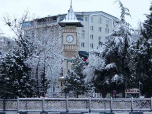 Geceden Sabaha Kadar Yağan Kar Sonrası Şehir Eşsiz Güzelliğe Büründü