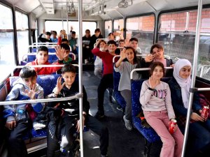 Mersin Büyükşehir Belediyesi ’Minikbüs’ İle 2 Bin 830 Öğrenciye Ulaşmak İstiyor