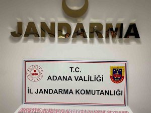 Adana’da Durdurulan Araçta Bin 140 Adet Uyuşturucu Hap Ele Geçirildi