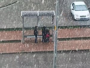 Kırşehirliler, Mart Ayının Son Haftasında Kar Yağışı İle Uyandı