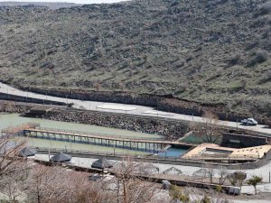 Zincidere Göleti Su Kanallarında 10 Yılın Temizliği Yapılıyor