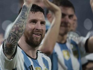 Messi, Milli Takımlarda 100 Gol Barajını Geçen 3. Futbolcu Oldu