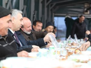 Kocasinan Belediyesi, İftar Yemeğini Evlere Ulaştırdı
