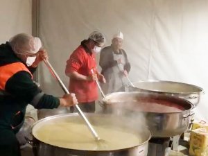 Ataşehir Belediyesi Ramazan Ayı’nda Da Depremzedelerin Yanında