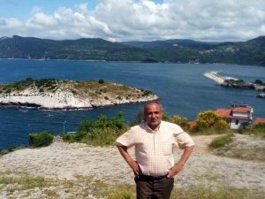 İ̇ftara Davet Etmek İçin Evine Gelen Komşuları Tarafından Ölü Bulundu