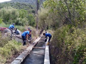 Üreten Köylüye Sulama Desteği
