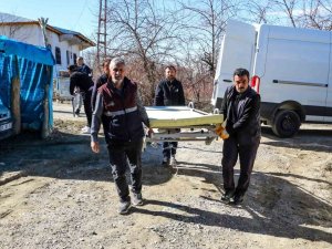Van’da Yatağa Tabi Vatandaşlara Hasta Yatağı Hediye Edildi