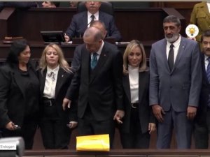 İ̇yi̇ Parti’den İstifa Eden Meclis Üyesi Ak Parti’ye Katıldı