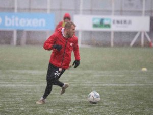 Sivasspor Kar Altında Çalıştı