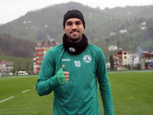 Hakan Keleş: “Taraftarımıza Galibiyet Armağan Etmek İstiyoruz”