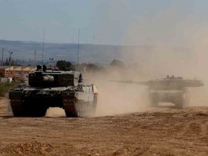 İ̇spanya, Ukrayna’ya 6 Adet Leopard Tank Gönderecek