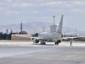 Hava Kuvvetlerine Ait Uçaklar Akdeniz’in Uluslararası Hava Sahasında Eğitim Uçuşu Yaptı