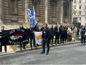 İ̇ngiltere’de, Kktc Cumhurbaşkanı Tatar’ın Konvoyuna Saldırı Girişimi