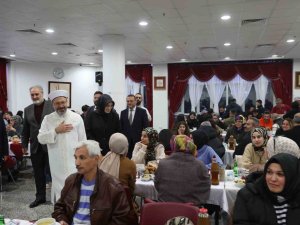 Diyanet İ̇şleri Başkanı Erbaş, Depremzede Vatandaşlarla İftar Sofrasında Buluştu