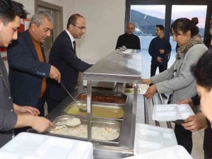 Kaymakam Tepeli Ve Başkan Kaplan Depremzedeler İle İftarda Buluştu