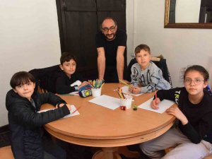 Bozüyük Belediyesi’nden Deprem Bölgesinden Gelen Çocuklar İçin Sanat Atölyeleri