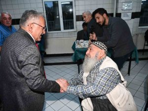 Başkan Büyükkılıç, Ulu Çınarlarla İftar Sofrasında Buluştu