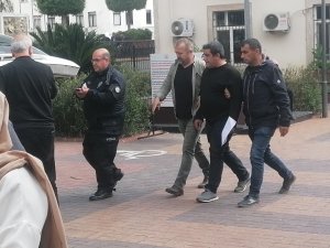 İ̇şlem Yaptırmak İçin Gittikleri Hükümet Konağında Yakayı Ele Verdiler