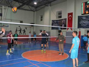 Siirt’te Kurumlar Arası Voleybol Turnuvası Başladı