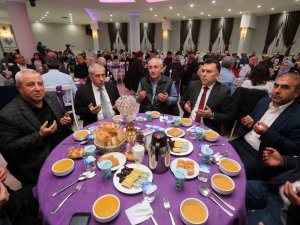 Başkan Yaşar, Yenifakılılarla İftar Sofrasında Buluştu