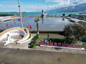 Denizin Taştığı İ̇skenderun’da Son Durum Havadan Görüntülendi
