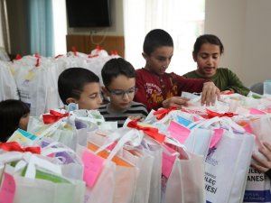 Kütüphane Haftası Depremzede Çocuklarla Kutlandı