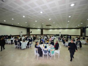 Gediz Protokolü Depremzede Ailelerle İftarda Buluştu