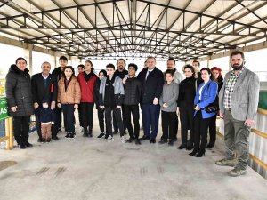 Osmangazi’de En Çevreci Muhtar Ve Öğrencilere Plaket