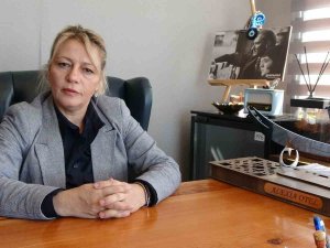 6’lı Masaya Kızdı İ̇yi̇ Parti’den İstifa Edip Bin Kişiyle Birlikte Ak Parti’ye Geçti