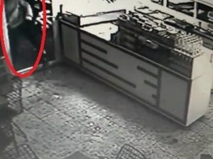 Bursa’da 14 Yaşındaki Hırsız Kamerada: Önce Para Sonra Meşrubat Çaldı