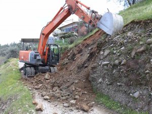 Efeler’den Heyelan Riskine Anında Müdahale