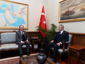 Bakan Akar, Yeni Görevine Atanan Büyükelçi Öztürk’ü Kabul Etti