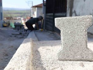 Kavak’ta Yollar Yenileniyor