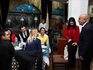 Başkan Altınok, Mahalle Başkanlarıyla İftarda Buluştu
