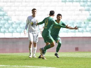 Tff 2. Lig: Bursaspor: 3 - Bayburt Özel İ̇dare Spor: 1