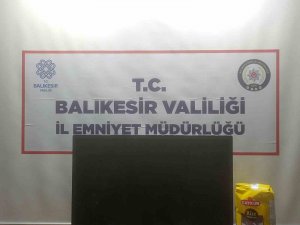 İ̇ş Yerinden Televizyon Ve Bir Paket Çay Çalan Zanlı Yakalandı