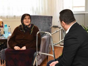 Mavi Kapaklar Depremzede Vatandaşın Umudu Oldu
