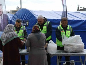 Yüreğir Belediyesinden Adıyaman’da İftar Yemeği