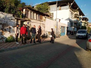 Yaşlı Adam Evde Ölü Bulundu