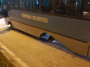 Elazığ’da Yolcu Dolu Otobüsün Arka Tekeri Fırladı