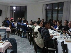 Kaymakam Aksoy, Depremzedeler İle İftar Yaptı