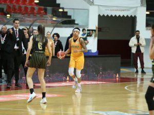 Melikgazi Kayseri Basketbol Ligde Kaldı