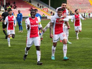 1. Lig’in Zirvesini İlgilendiren Maç Kapalı Gişe