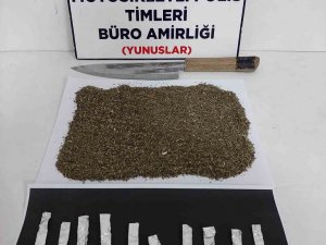 Kütahya’da Aranan Şahsın Bulunduğu Araçta Uyuşturucu Ele Geçirildi