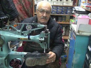 59 Yıldır Sürdürdüğü Mesleğin Son Ustalarından: Yetiştirecek Çırak Bulamuyor