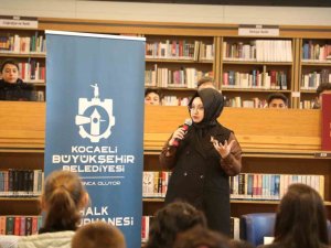 Çocuklar Sevdikleri Yazarlarla Buluştu